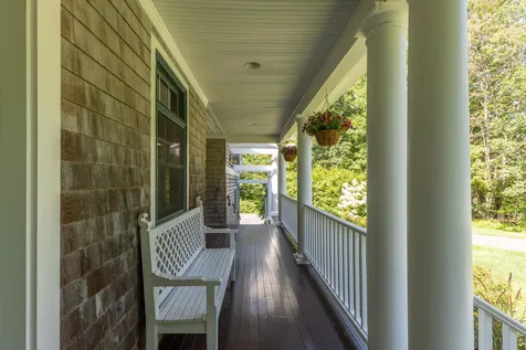27 Country Farm Road Stratham NH 03885