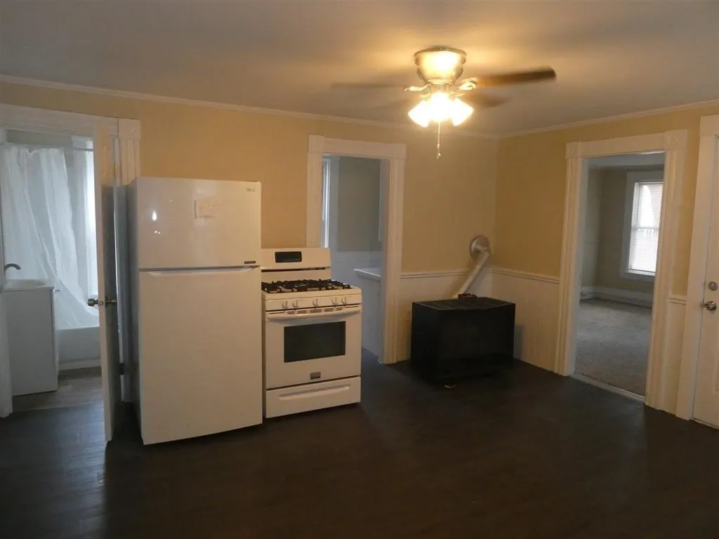 222-224 Lake Avenue Manchester NH 03103