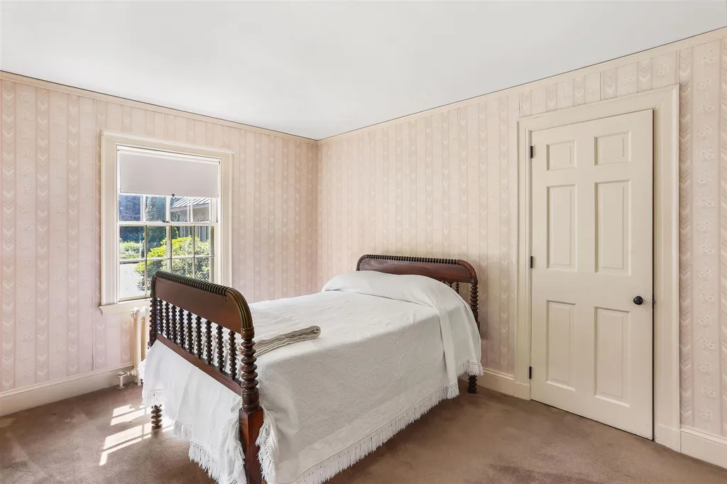 592 Main Street Claremont NH 03743