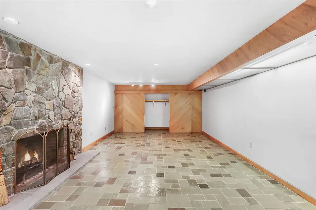 592 Main Street Claremont NH 03743