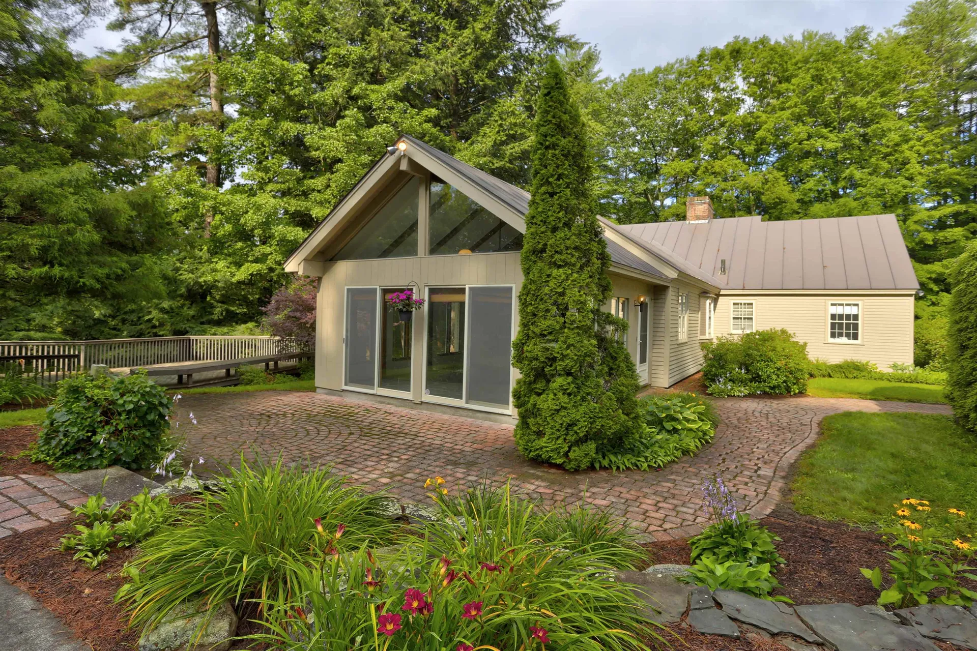 592 Main Street Claremont NH 03743