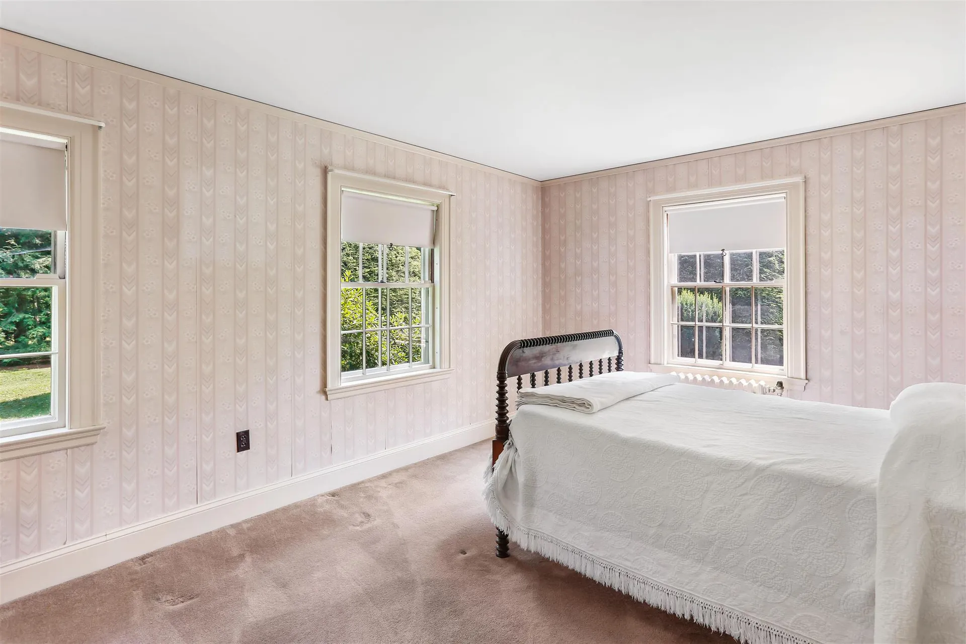 592 Main Street Claremont NH 03743