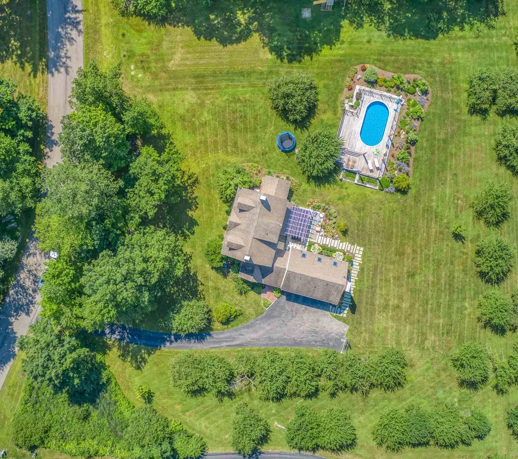 2 Baldwin Place Hampton Falls NH 03844