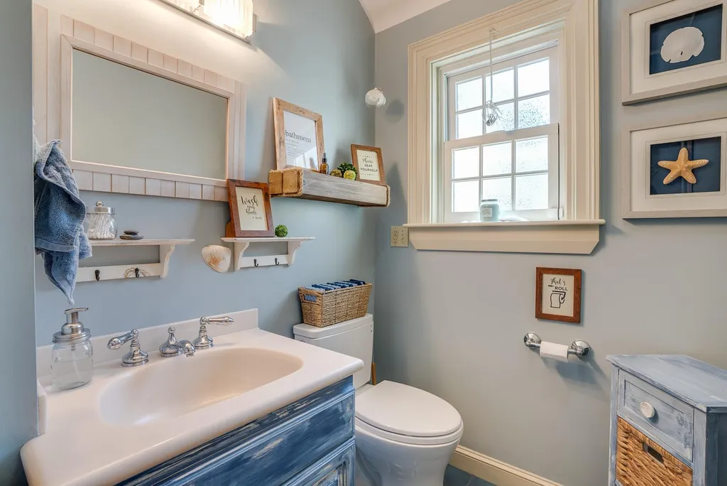 2 Baldwin Place Hampton Falls NH 03844