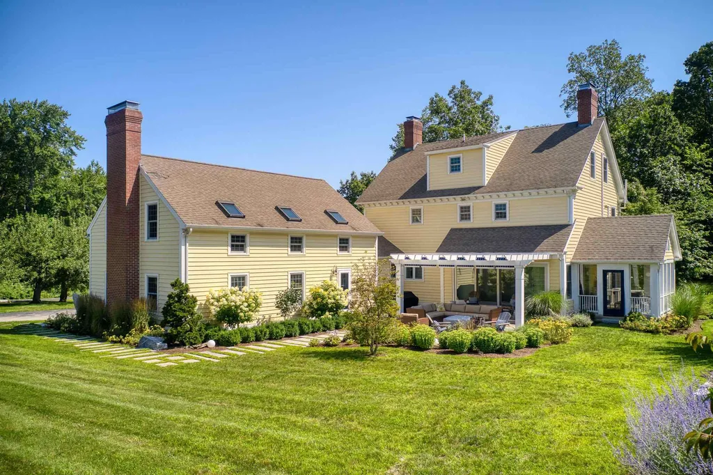 2 Baldwin Place Hampton Falls NH 03844