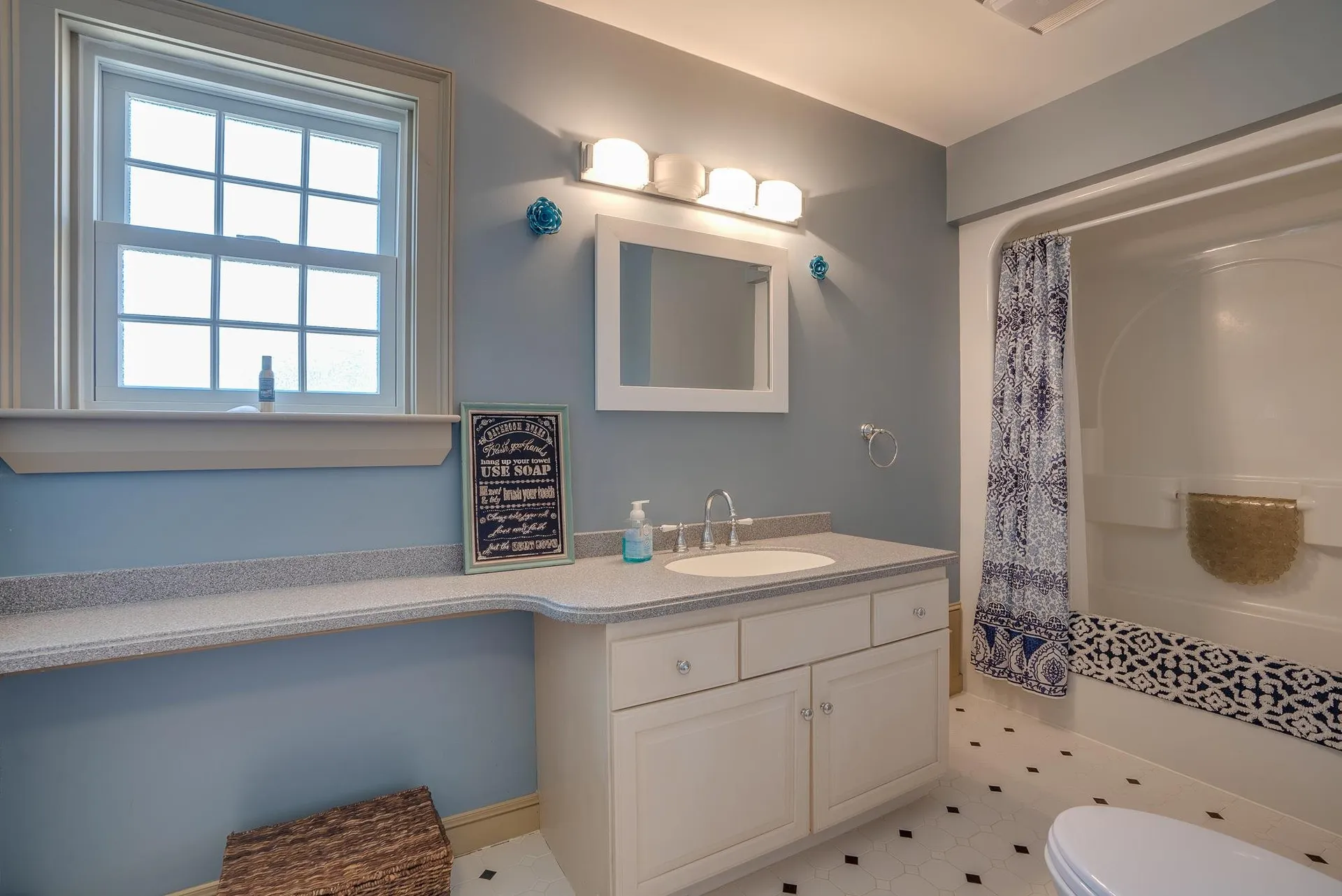 2 Baldwin Place Hampton Falls NH 03844