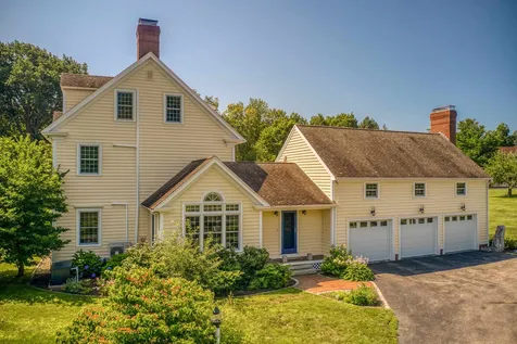 2 Baldwin Place Hampton Falls NH 03844