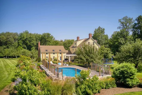 2 Baldwin Place Hampton Falls NH 03844