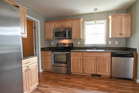 4 Goldenrod Way North Hampton NH 03862