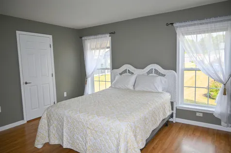 4 Goldenrod Way North Hampton NH 03862