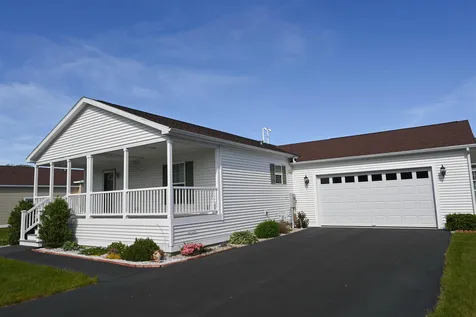 4 Goldenrod Way North Hampton NH 03862