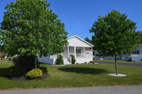 4 Goldenrod Way North Hampton NH 03862