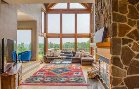 8 Loft Circle Campton NH 03223