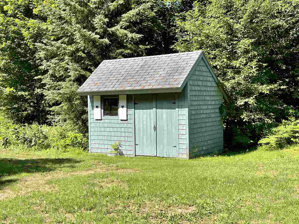35 Rocky Road East Haven VT 05837