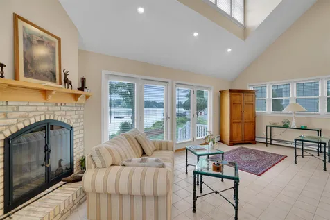 3 Heron Cove Windham NH 03087
