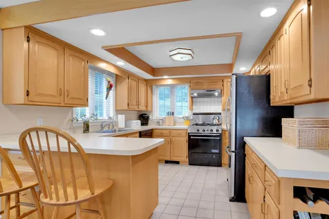 3 Heron Cove Windham NH 03087
