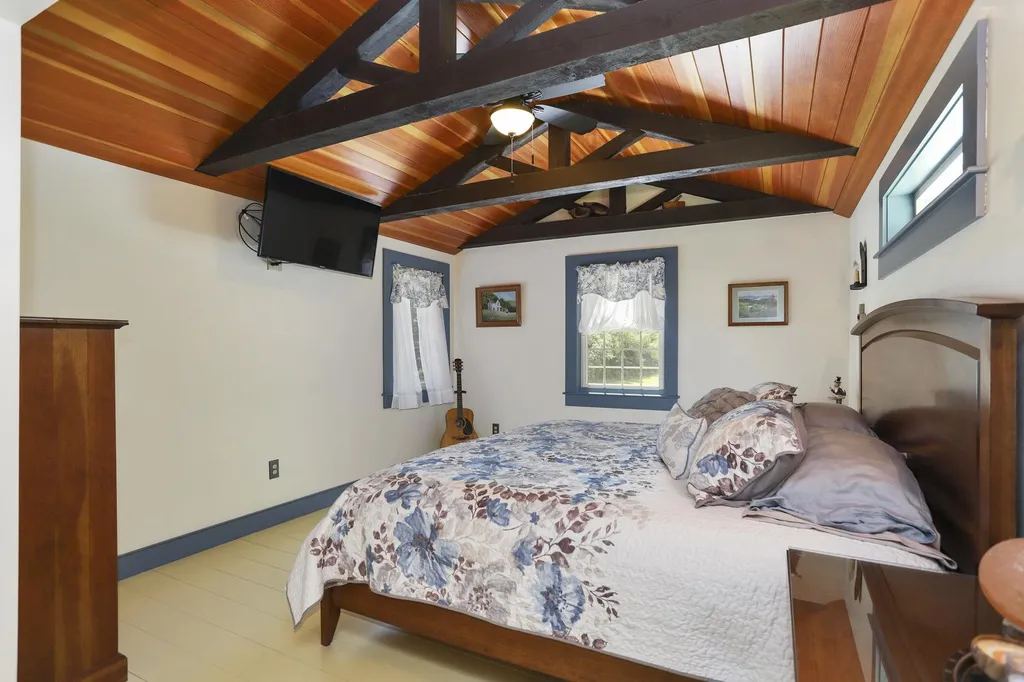 182 Mccurdy Road New Boston NH 03070