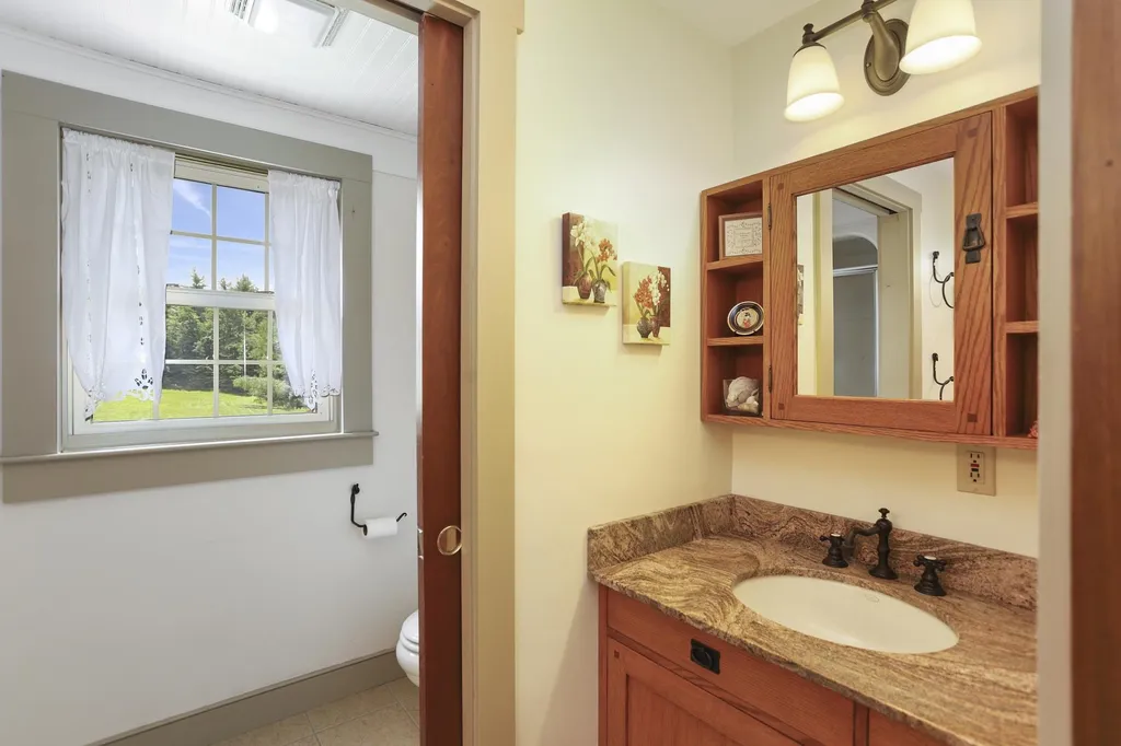 182 Mccurdy Road New Boston NH 03070