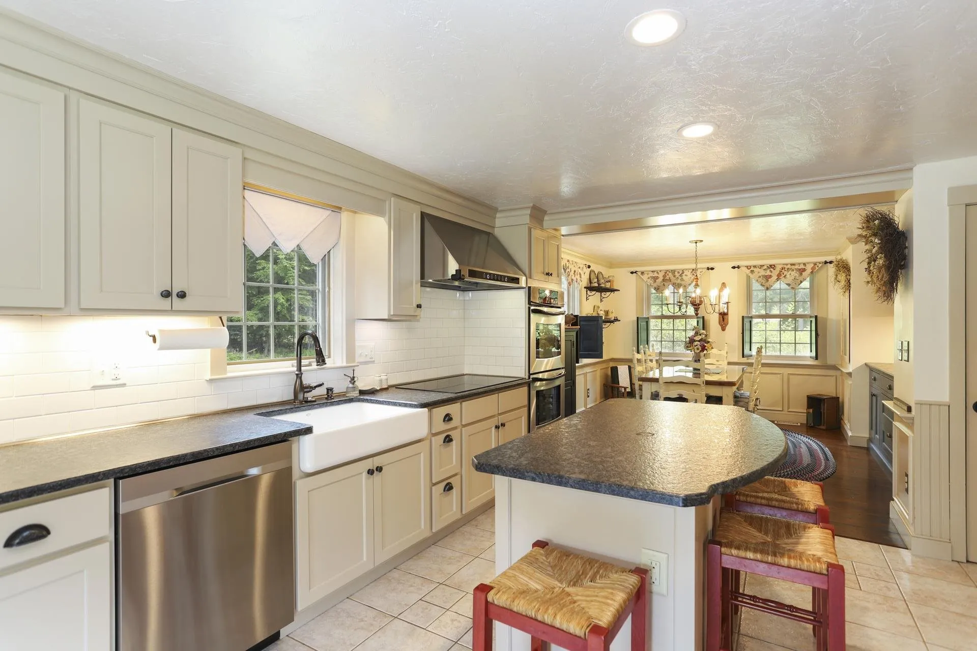 182 Mccurdy Road New Boston NH 03070