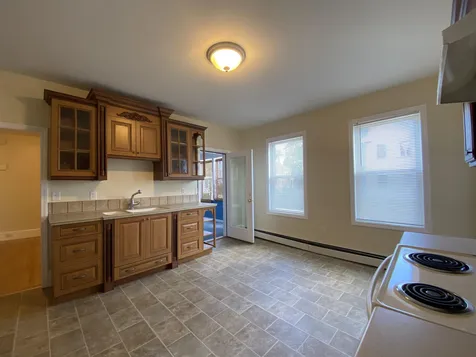 81 Elm Street Nashua NH 03060