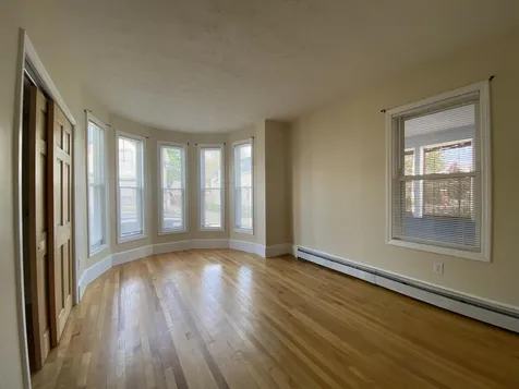 81 Elm Street Nashua NH 03060