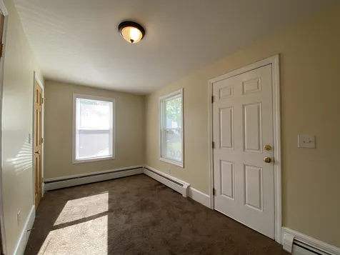 81 Elm Street Nashua NH 03060