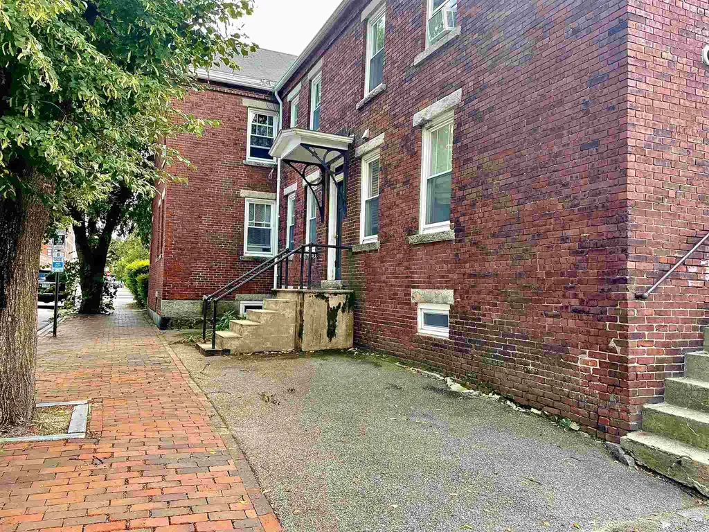 74 W Merrimack Street Manchester NH 03101