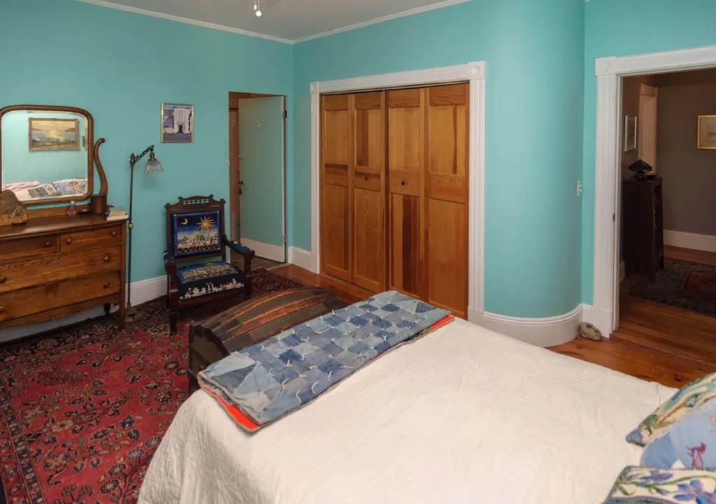 74 Chapin Street Brattleboro VT 05301