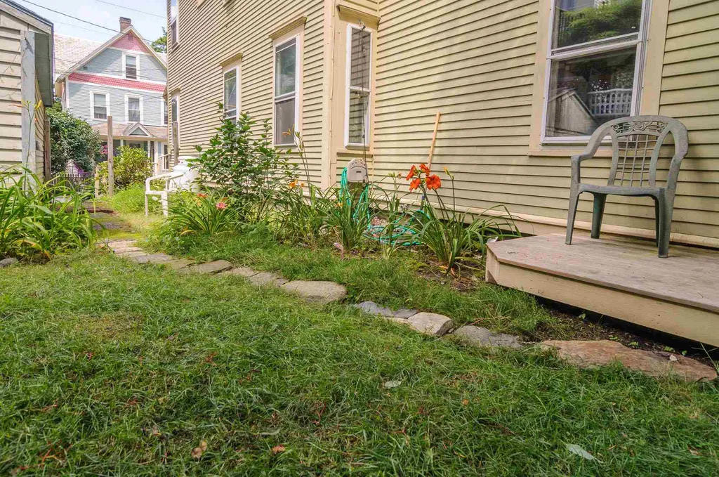 74 Chapin Street Brattleboro VT 05301