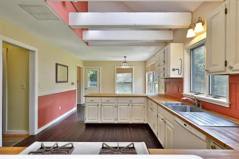 693 Lovers Lane Road Chester VT 05143