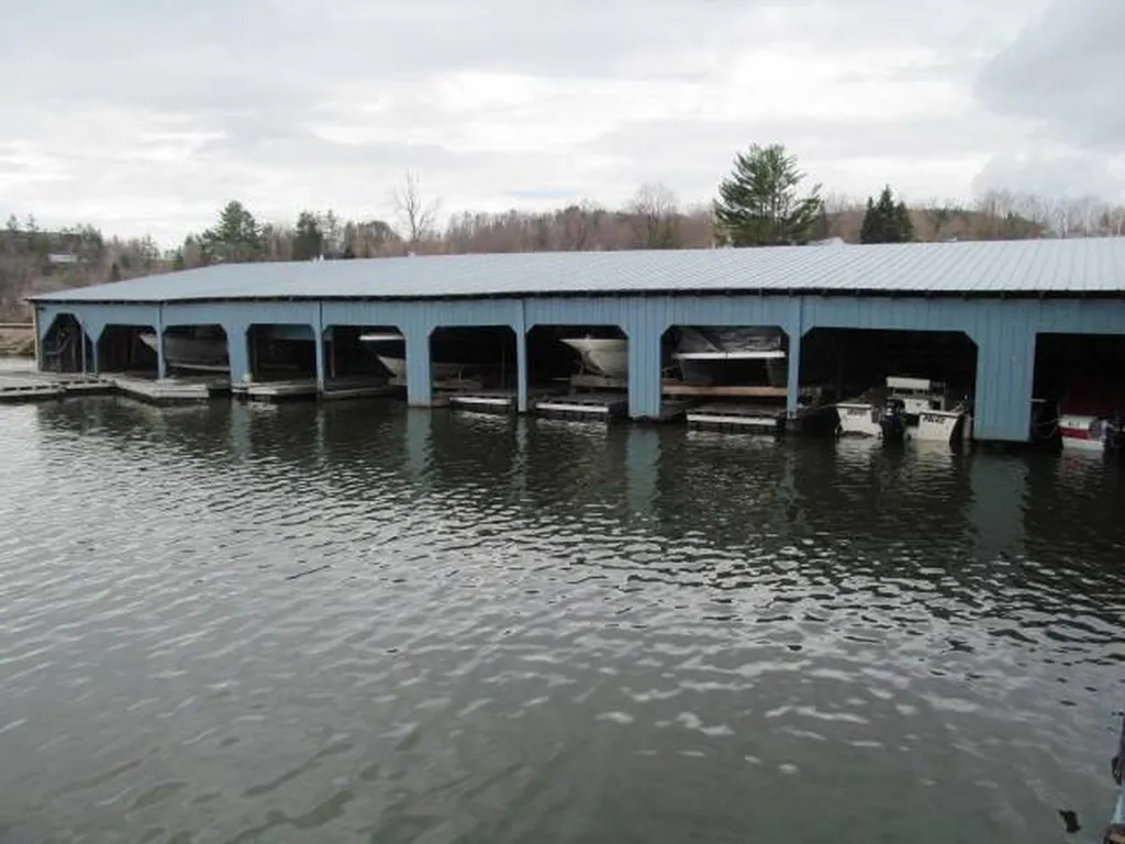 197 Farrants Point Newport City VT 05855