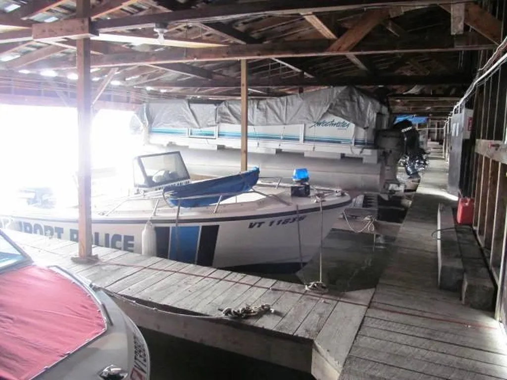 197 Farrants Point Newport City VT 05855