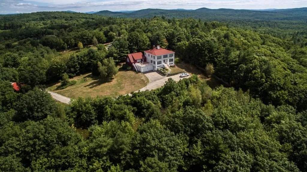 25 Blueberry Road Wolfeboro NH 03894