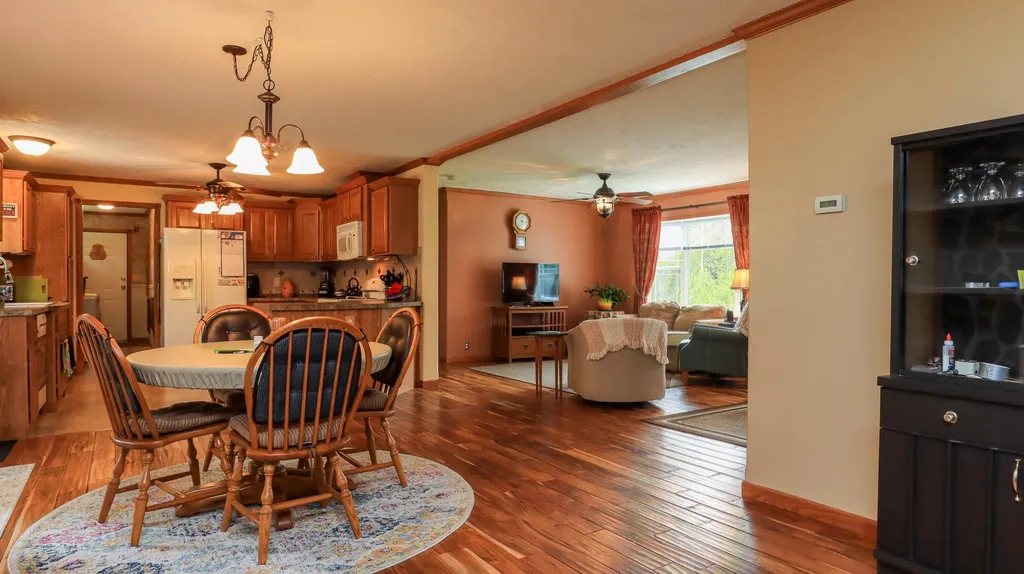 62 Christopher Lane Fremont NH 03044