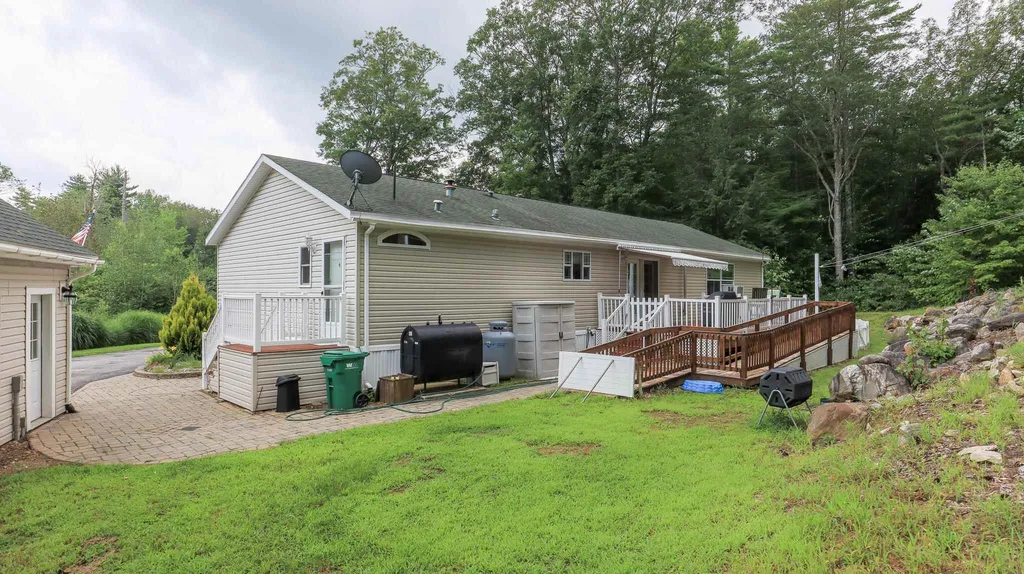 62 Christopher Lane Fremont NH 03044