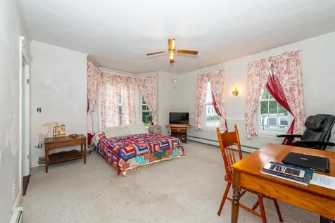 32 Mount Vernon Street Somersworth NH 03878