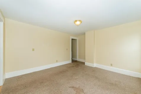 32 Mount Vernon Street Somersworth NH 03878