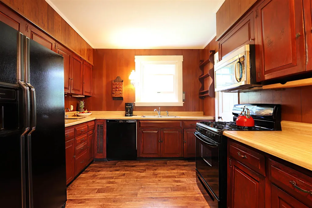 1721 Bayley Hazen Road Peacham VT 05862