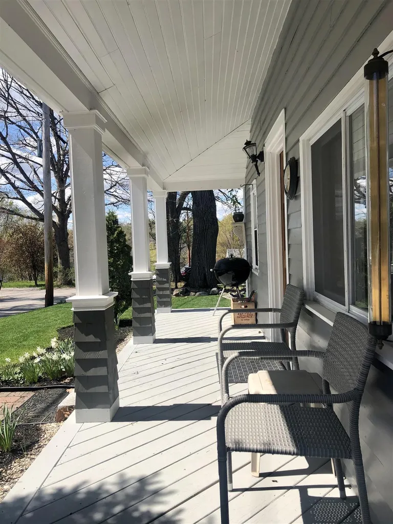 26 King Street Wolfeboro NH 03894