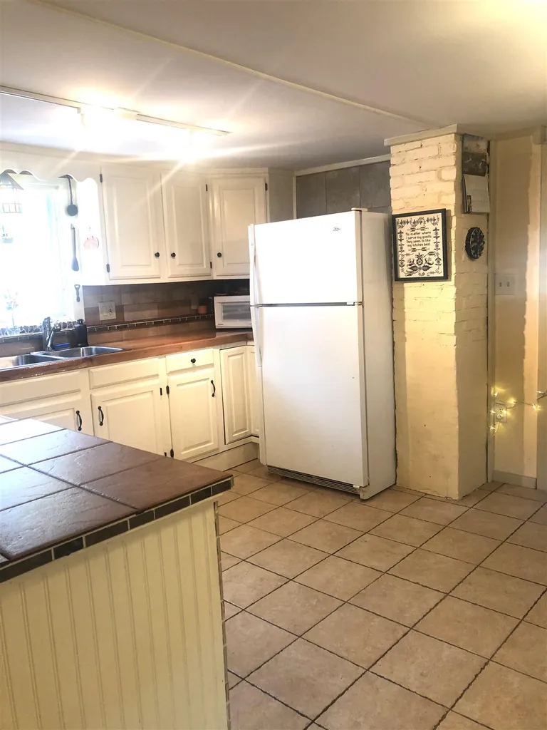 26 King Street Wolfeboro NH 03894
