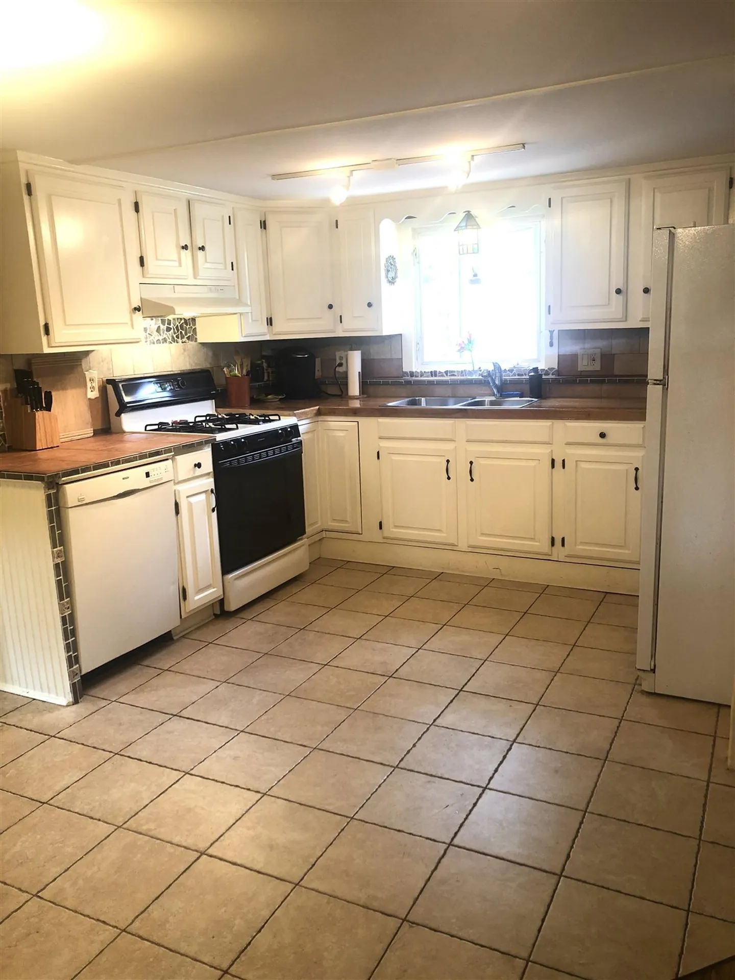 26 King Street Wolfeboro NH 03894