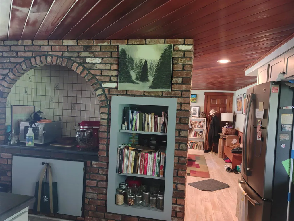 2551 Pleasant Street Bethel VT 05032