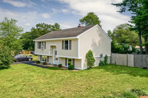 4 Pinecrest Circle Franklin NH 03235