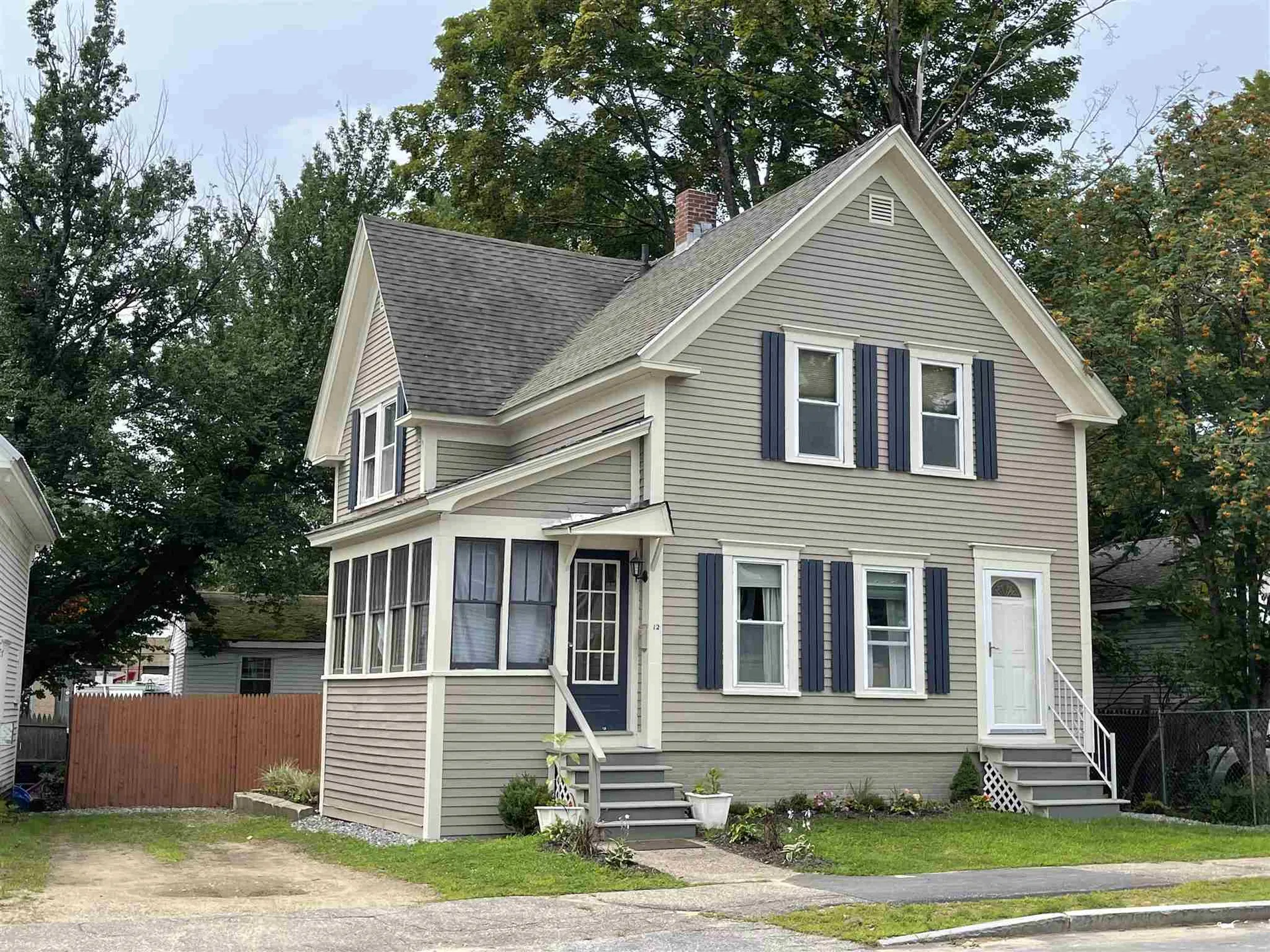 12 Bay Street Laconia NH 03246