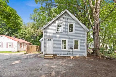 15 Maple Street Rochester NH 03867