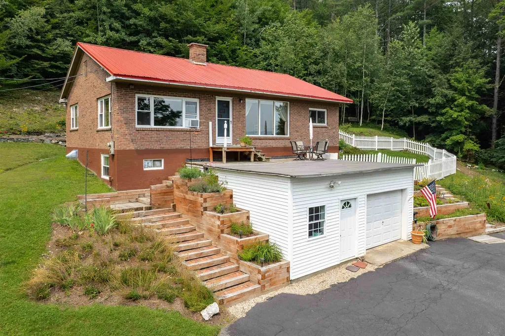 2325 North Hartland Road Hartford VT 05001