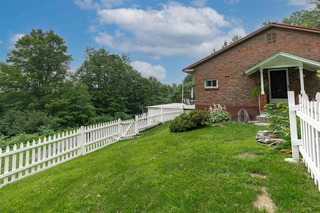 2325 North Hartland Road Hartford VT 05001