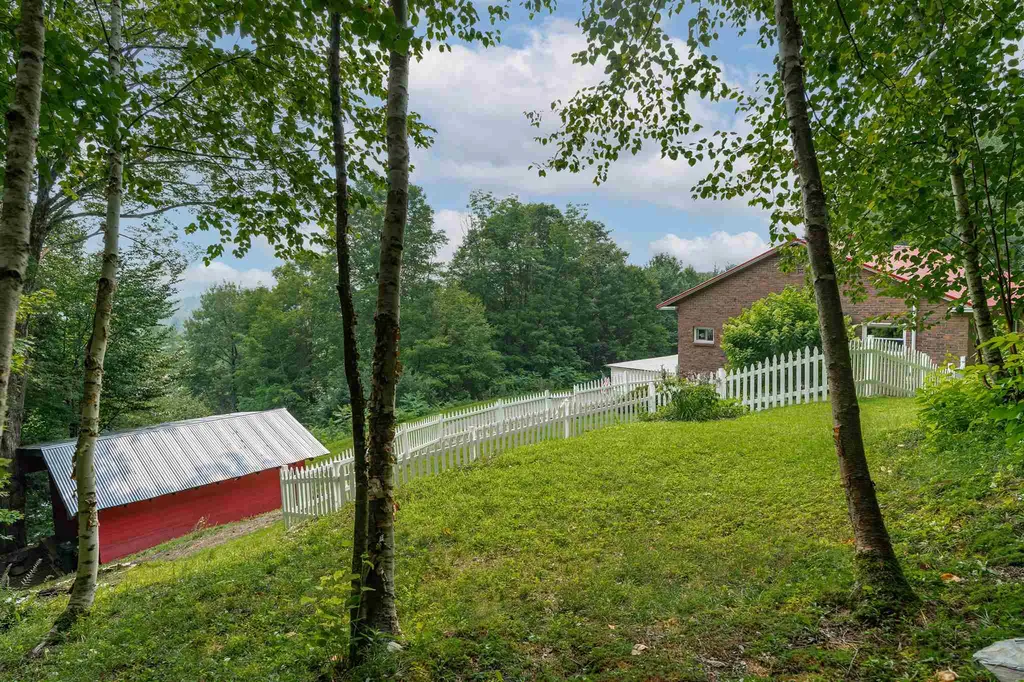 2325 North Hartland Road Hartford VT 05001
