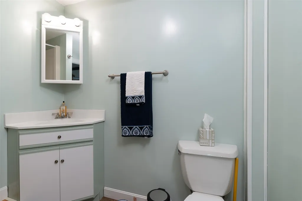 2325 North Hartland Road Hartford VT 05001