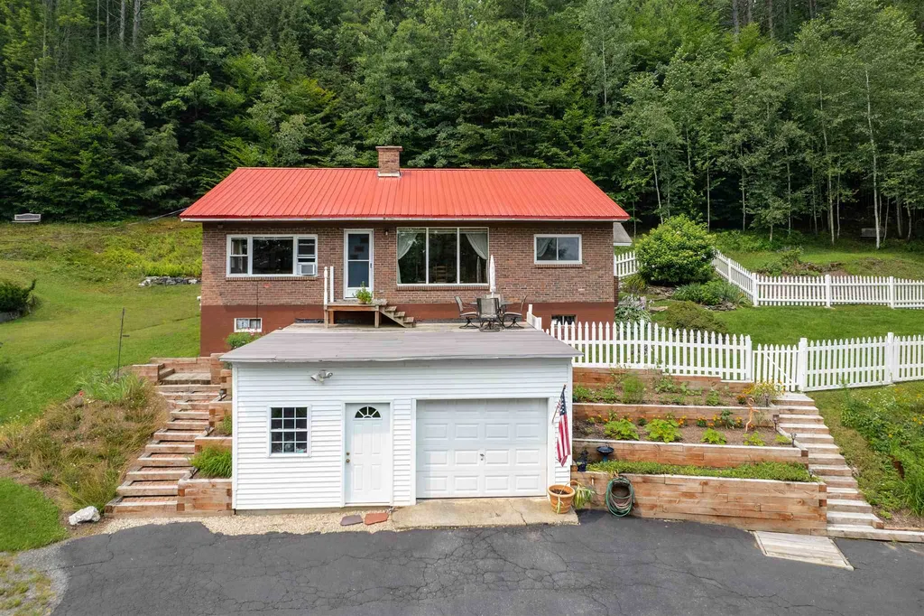 2325 North Hartland Road Hartford VT 05001